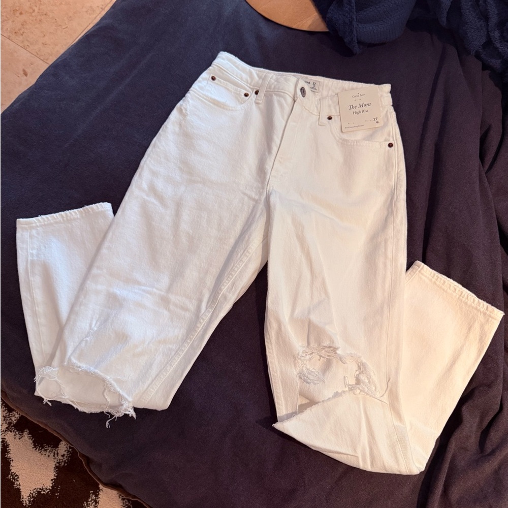 Abercrombie White Mom Distressed Jeans Curve fit